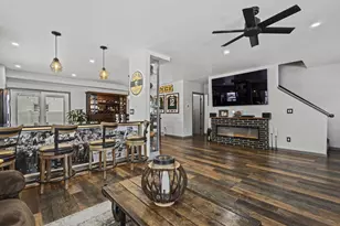 1749 S Oneida St, Green Bay, WI 54304 - Photo 9