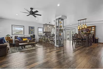 1749 S Oneida Street, Green Bay, WI 54304 - Photo 7