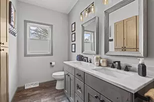 1749 S Oneida St, Green Bay, WI 54304 - Photo 25