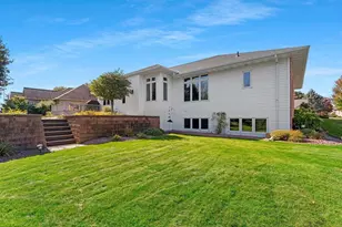 2087 Swanstone Cir, De Pere, WI 54115 - Photo 57