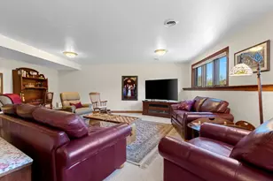 2087 Swanstone Cir, De Pere, WI 54115 - Photo 45