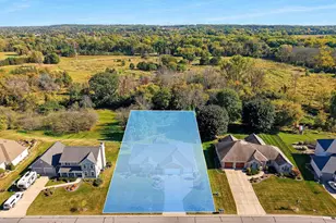 2087 Swanstone Cir, De Pere, WI 54115 - Photo 5