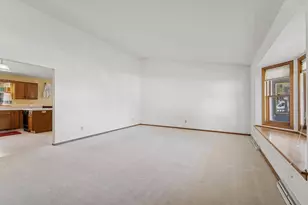 1442 Baytree Ln, Neenah, WI 54956 - Photo 3