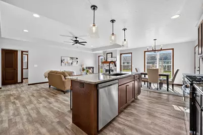 3759 E Callalilly Lane, Appleton, WI 54913 - Photo 9