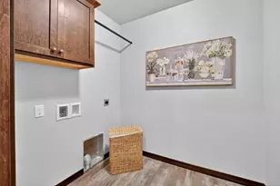 3759 E Callalilly Ln, Appleton, WI 54913 - Photo 17