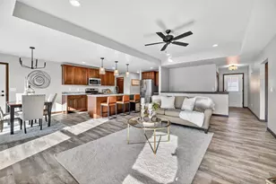 3759 E Callalilly Ln, Appleton, WI 54913 - Photo 5