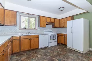 169 Sumner St, Berlin, WI 54923 - Photo 5