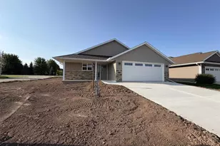 3876 Meunier Ln, Green Bay, WI 54311 - Photo 1