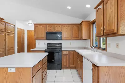 3910 Monroe Road, De Pere, WI 54115 - Photo 13