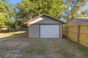 110 W 17th Ave, Oshkosh, WI 54902 - Photo 31