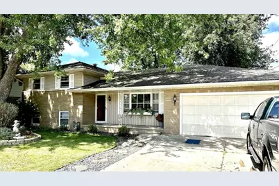 118 W Greenfield Drive, Little Chute, WI 54140 - Photo 1