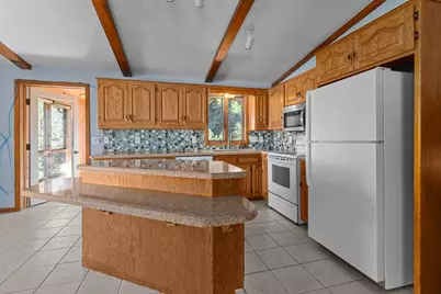 634 E Walnut Place, Sturgeon Bay, WI 54235 - Photo 11