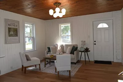 438 W 5th Avenue, Oshkosh, WI 54902 - Photo 3