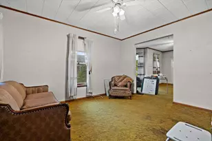 1825 Minnesota St, Oshkosh, WI 54902 - Photo 3