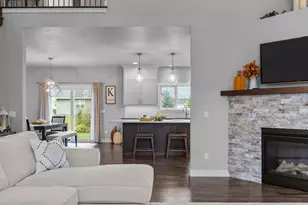 2053 W Sugar Ct, Appleton, WI 54913 - Photo 5