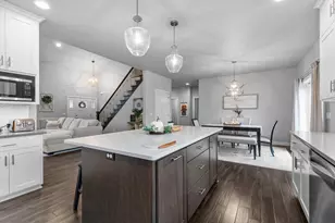 2053 W Sugar Ct, Appleton, WI 54913 - Photo 9