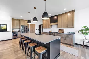 3629 W Hank Ave, De Pere, WI 54115 - Photo 13