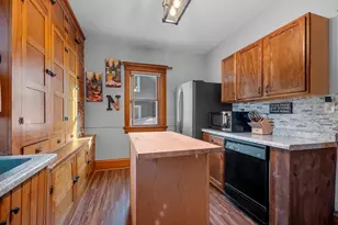 664 Evans St, Oshkosh, WI 54901 - Photo 7