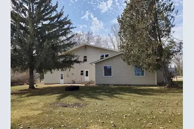 N4574 Broadway Street, New London, WI 54961 - Photo 5