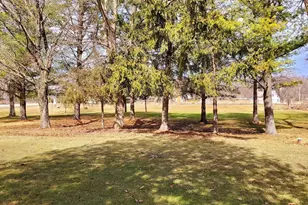 N4574 Broadway St, New London, WI 54961 - Photo 3