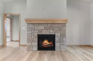 1093 Stordeur Dr, Green Bay, WI 54313 - Photo 15