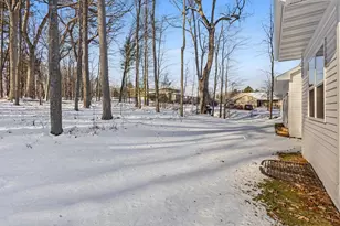 1093 Stordeur Dr, Green Bay, WI 54313 - Photo 11