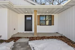 1093 Stordeur Dr, Green Bay, WI 54313 - Photo 9