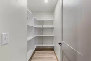 1093 Stordeur Dr, Green Bay, WI 54313 - Photo 25