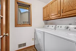 1505 N Bay Highlands Dr, Green Bay, WI 54311 - Photo 15