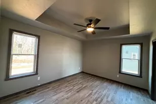 1236 W Thorn Crk Dr, Hilbert, WI 54129 - Photo 3