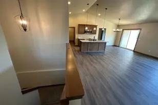 1316 W Thorn Crk Dr, Hilbert, WI 54129 - Photo 5