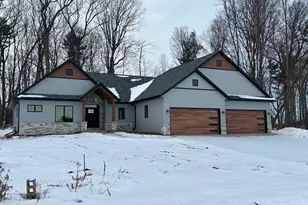 2623 Chambers Xing, Green Bay, WI 54313 - Photo 1
