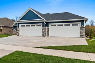 2534 N Stellita Cir, De Pere, WI 54115 - Photo 77