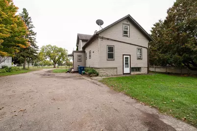 506 W New York Avenue, Oshkosh, WI 54901 - Photo 19