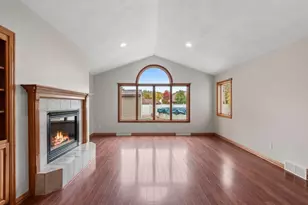 217 Patricia Ln, Wrightstown, WI 54180 - Photo 7