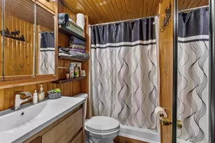 8923 Twin Harbor Rd, Sturgeon Bay, WI 54235 - Photo 11