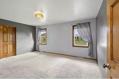 708 Lowell Road, Luxemburg, WI 54217 - Photo 11