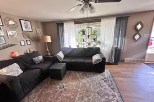 1413 Gross Ave, Green Bay, WI 54304 - Photo 5