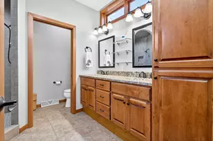 1516 Kingswood Dr, Neenah, WI 54956 - Photo 43