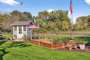 1516 Kingswood Dr, Neenah, WI 54956 - Photo 9