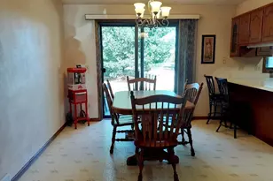 N3992 Shamrock Cir, Appleton, WI 54913 - Photo 9