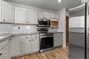 N308 Eastowne Ct, Appleton, WI 54915 - Photo 13