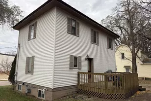 56 E 12th St, Clintonville, WI 54929 - Photo 23