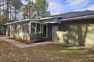 N2071 Mary Jane Cir, Waupaca, WI 54981 - Photo 17