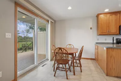 498 Ridgeway Court, Brillion, WI 54110 - Photo 7