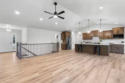 2576 Meyer Way, De Pere, WI 54115 - Photo 15