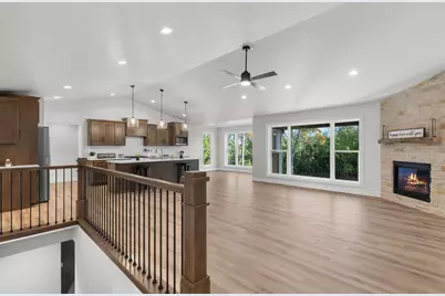 2576 Meyer Way, De Pere, WI 54115 - Photo 9