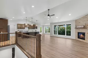 2576 Meyer Wy, De Pere, WI 54115 - Photo 9