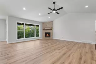 2576 Meyer Wy, De Pere, WI 54115 - Photo 13