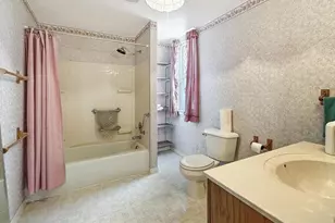 1216 10th St, Marinette, WI 54143 - Photo 9